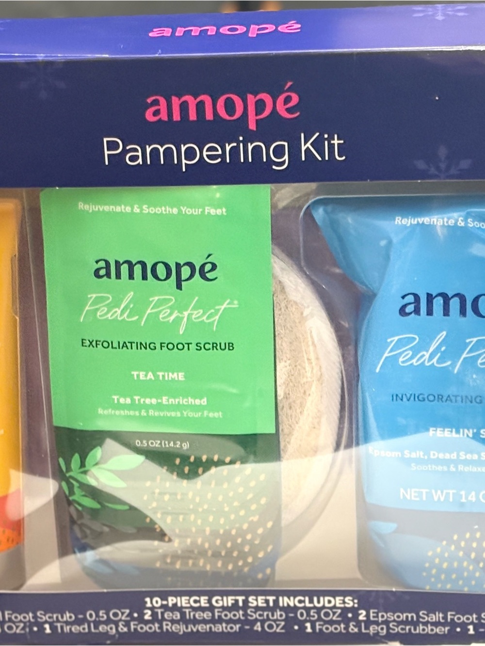 AMO Pampering Kit with Green & Blue Foot Care Pouches